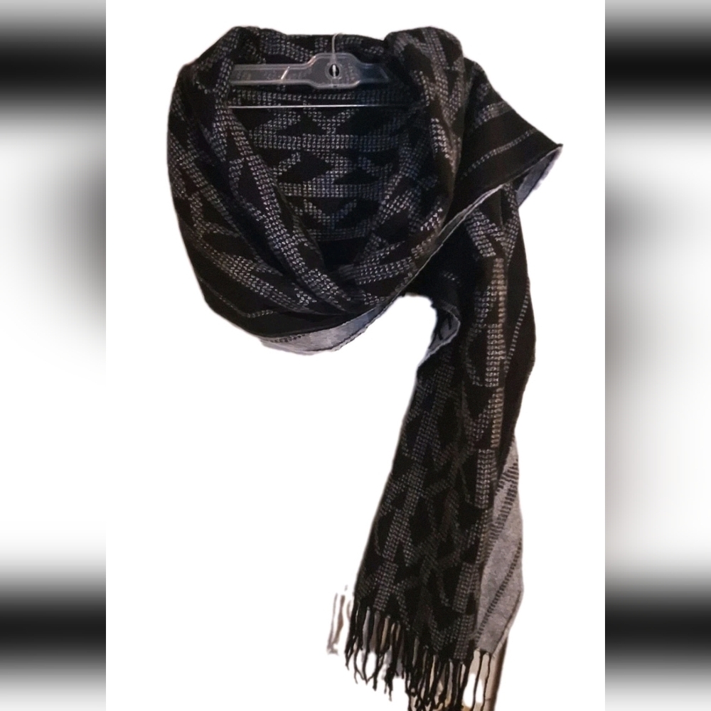 Michael Kors Scarf Wrap MK Logo Monogram Black Gray Acrylic Fringe NWT 25 X 78